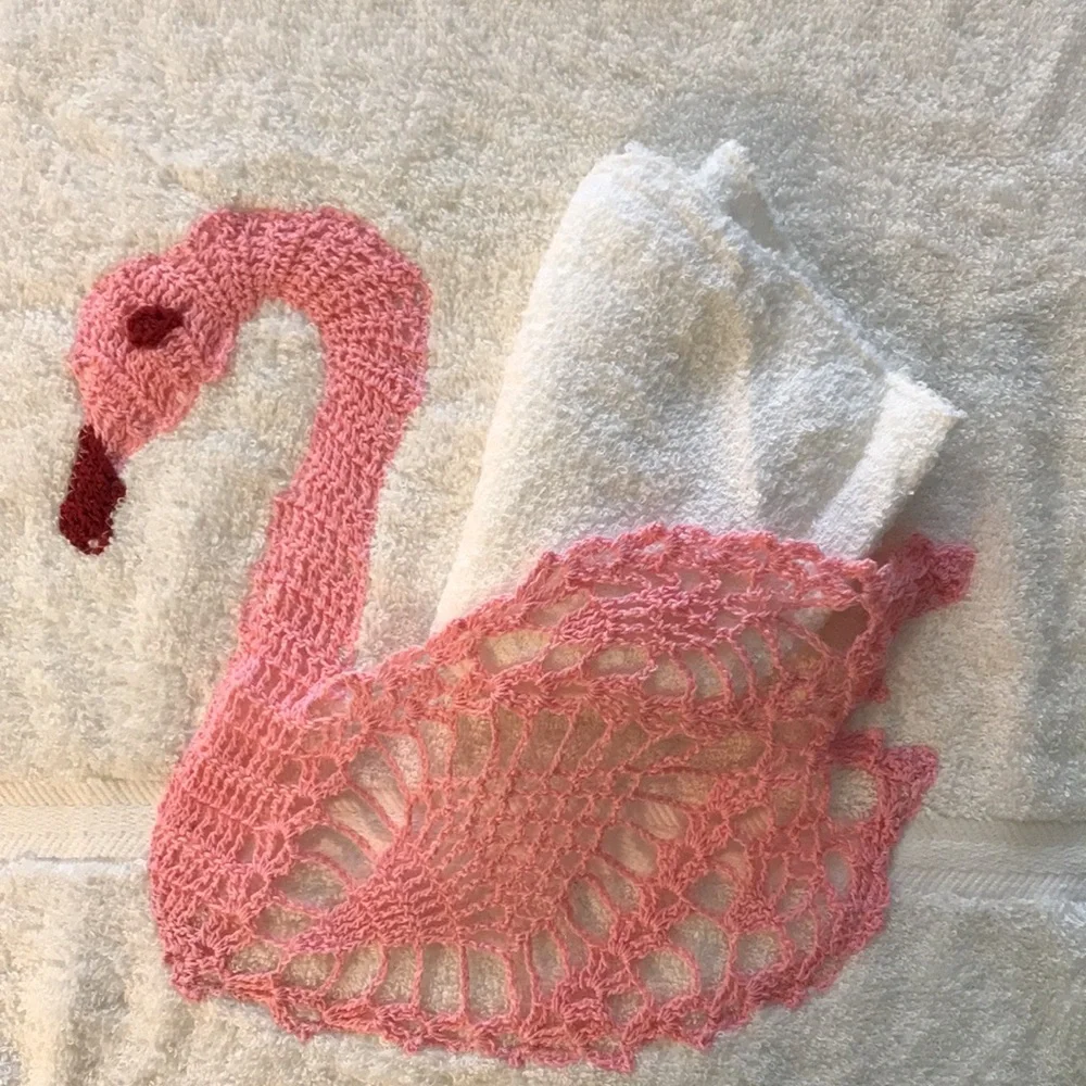 Vintage Towel Set Embellished with Pink Crochet Swan & Border